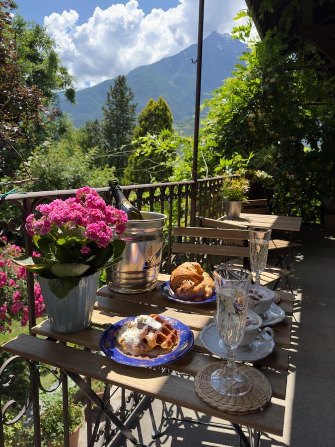Quart De Lune - Boutique B&B Aosta Bagian luar foto