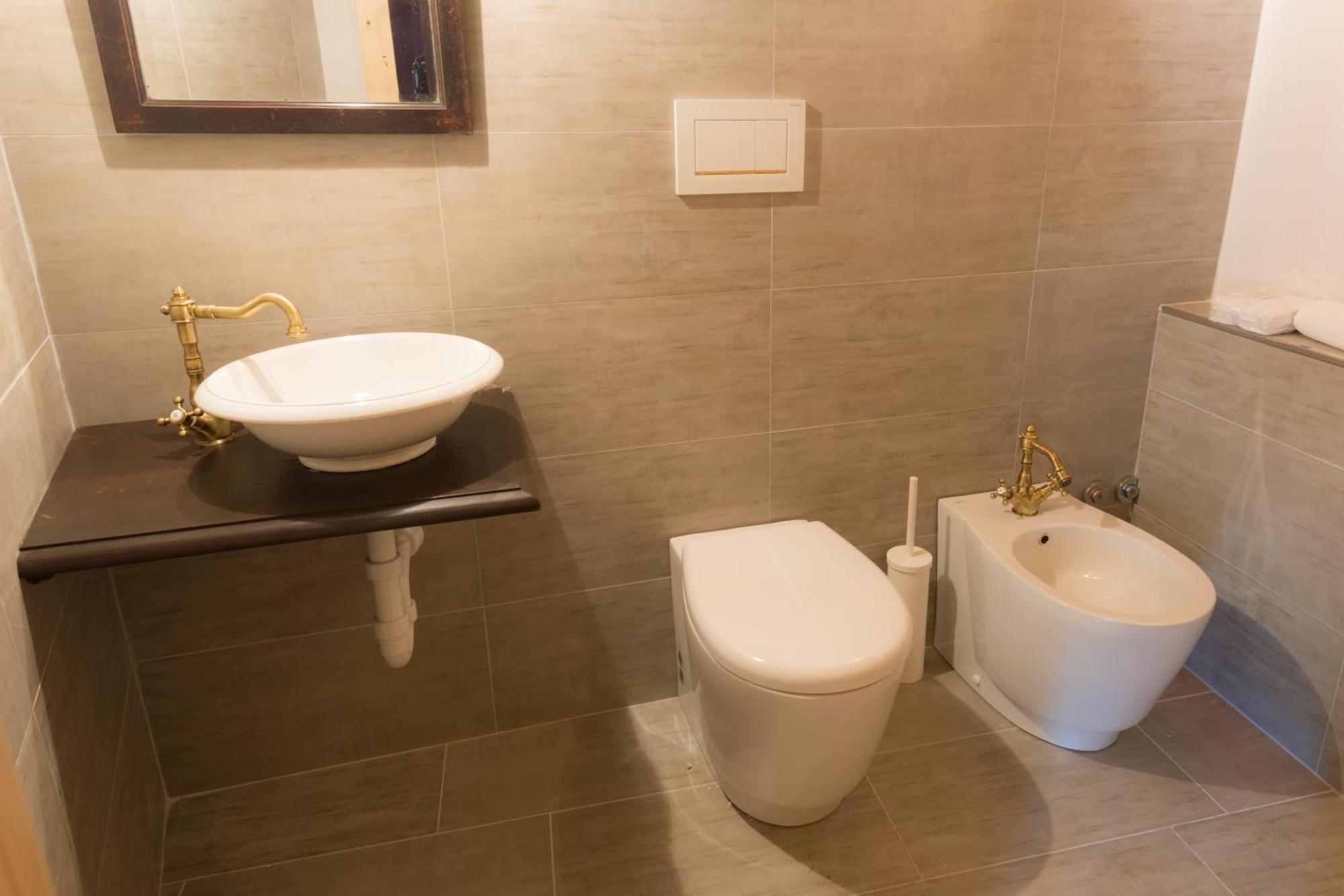 Quart De Lune - Boutique B&B Aosta Ruang foto