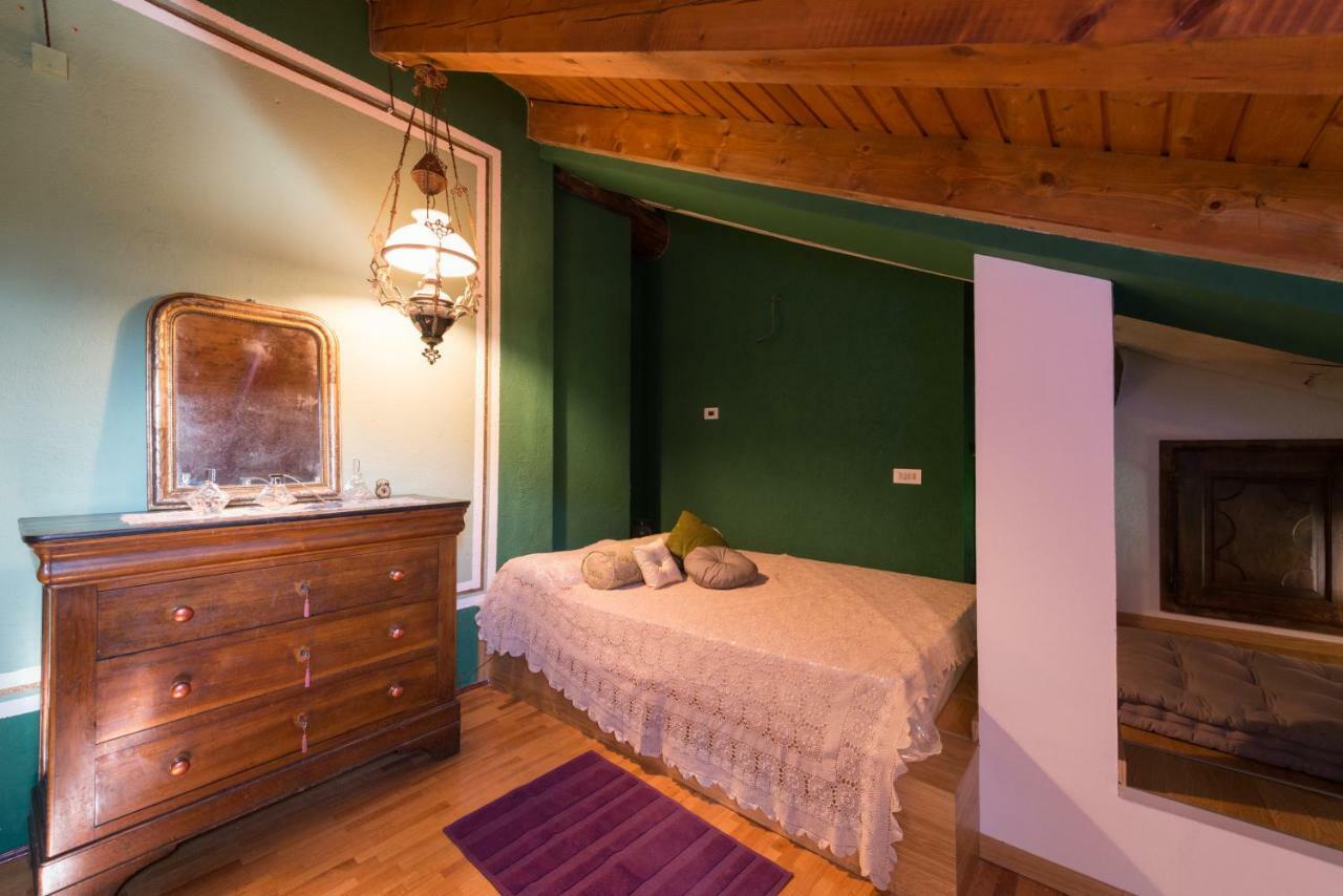 Quart De Lune - Boutique B&B Aosta Bagian luar foto
