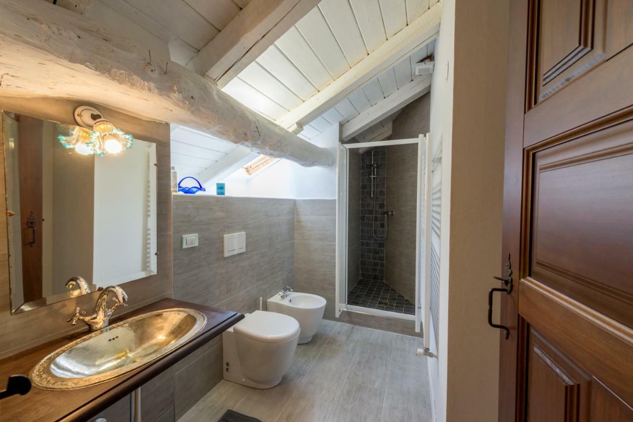 Quart De Lune - Boutique B&B Aosta Bagian luar foto